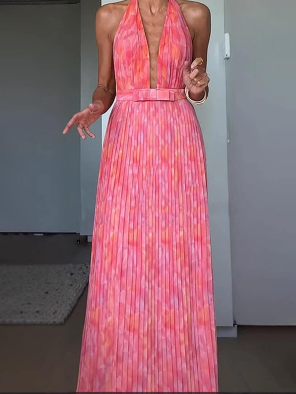 Amaya – Sukienka Maxi z Odkrytymi Plecami