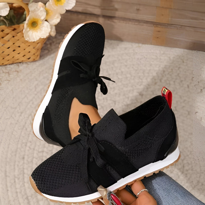 Czarne Siatkowe Sneakersy Slip-On dla Kobiet - Lekkie i Oddychające Buty do Chodzenia