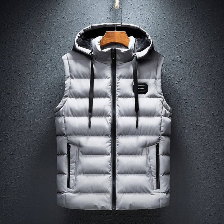 GUGLIELMO | LEKKI BEZRĘKAWNIK" can be rewritten as "GUGLIELMO | Lightweight Sleeveless Jacket.