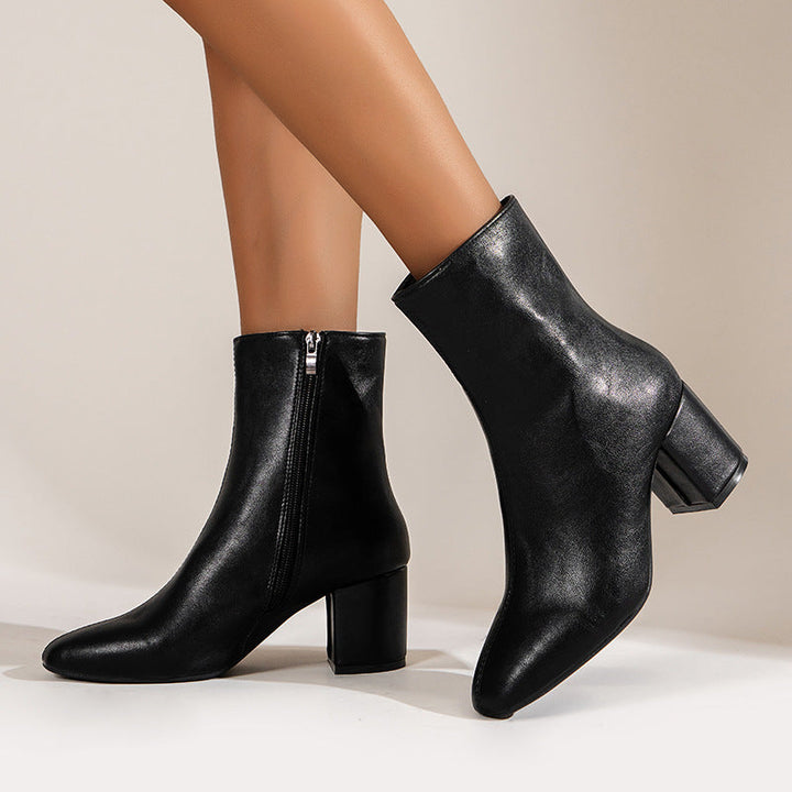 Siena – Eleganckie lakierowane botki dla kobiet