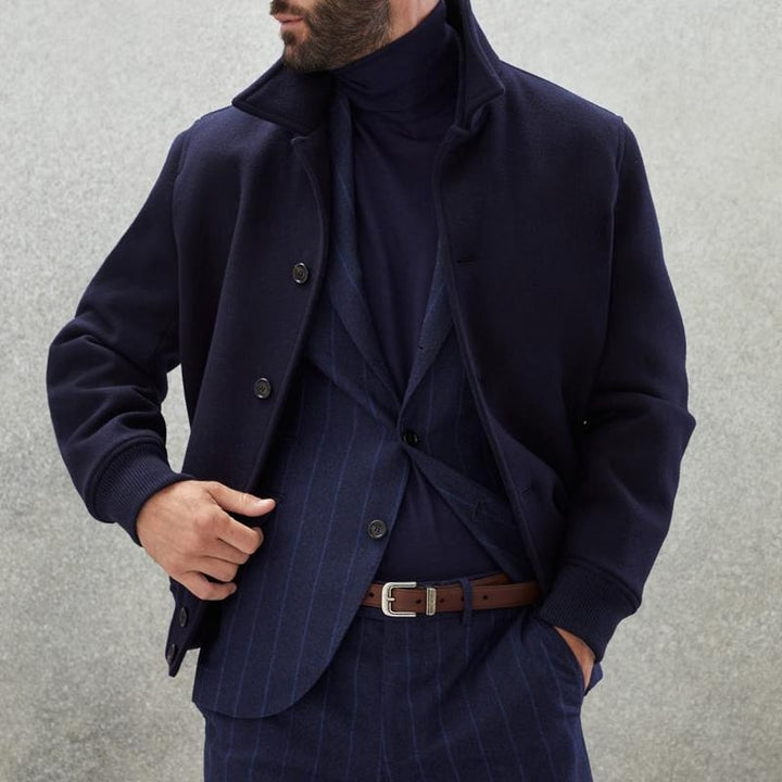 Męska Casual Kurtka Bomber z Wełny z Stojącym Kołnierzem i Zapięciem na Guziki 01641811M