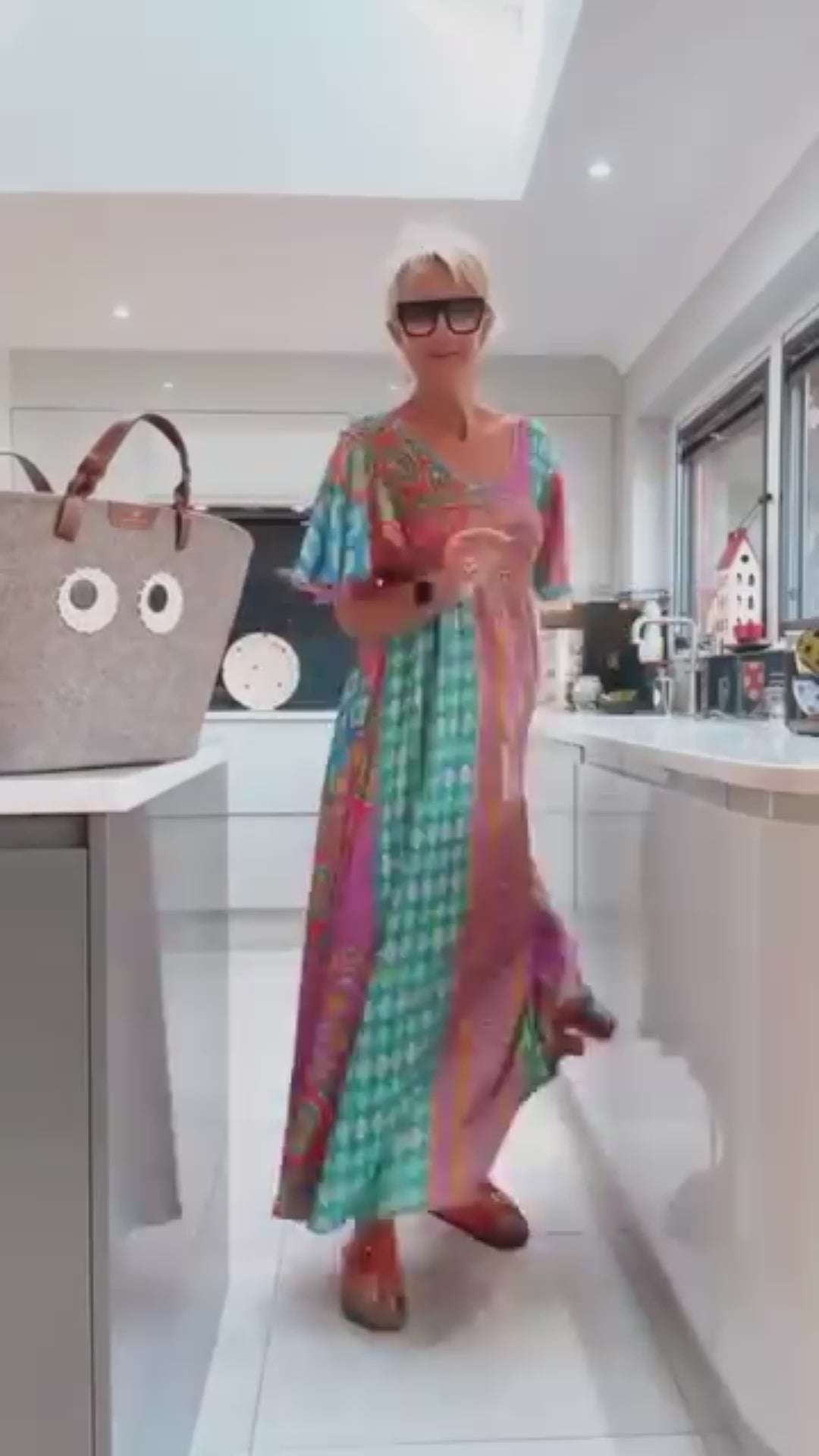 Agnieszka  – Elegancka Sukienka Midi w Wzór Paisley